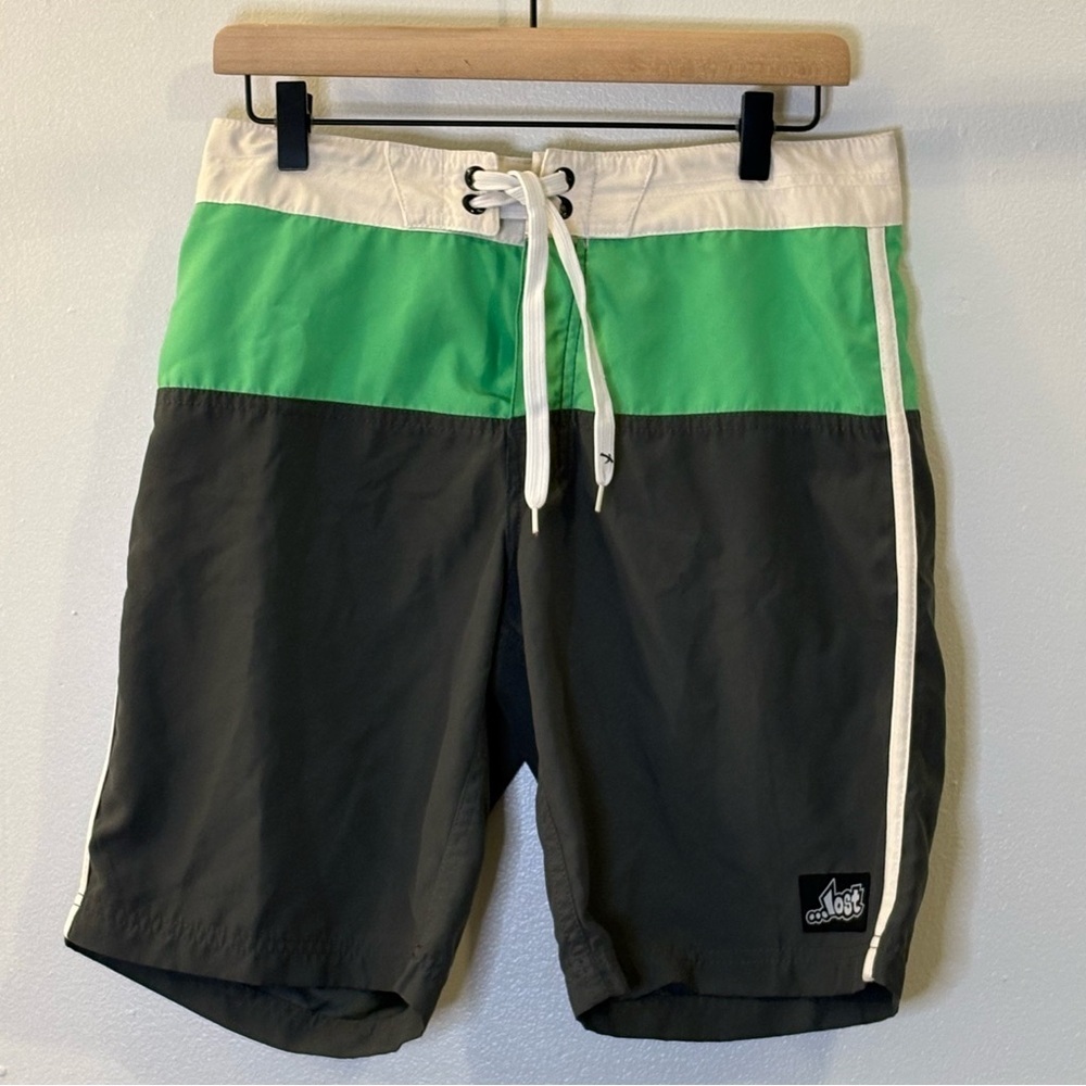 Vintage Y2K Lost Green and Black Board Shorts with Quick-Dry Fabric Size 30